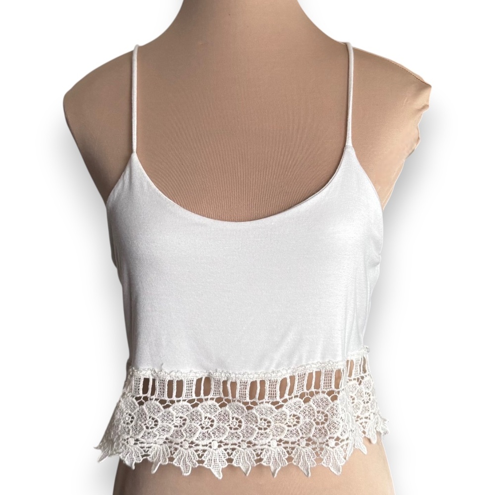 MYSTIQUE White Lace Trim Cropped Cami Top Size M
